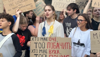 Ukrainā protesti pret korupcijas apkarotāju vājināšanu; Zelenskis sola jaunu likumu