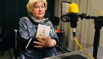 Saulrieta ugunis logos. Intervija ar TV žurnālisti un rakstnieci Maiju Miglu-Streiču