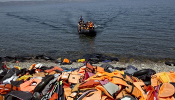 Bēgļu plūsmas dēļ Grieķiju atkal brīdina par «izmešanu» no Šengenas zonas