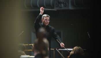 Olari Eltss un Igaunijas Nacionālais simfoniskais  orķestris Tallinā