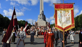 Dziesmu svētku dažādība - tradīcijas Latvijā un ārzemēs