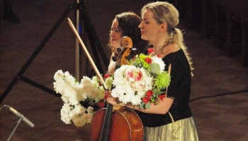 Kristīne Blaumane un Katja Apekiševa Rudens kamermūzikas festivālā Mazajā ģildē