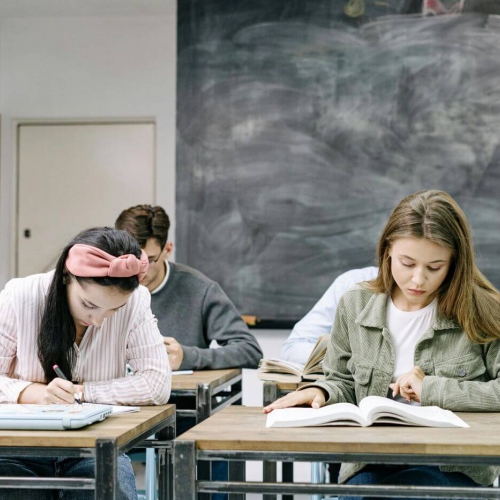 Jaunā vērtēšanas sistēma: kļūdīties var mācību procesā, bet ne pārbaudes darbā