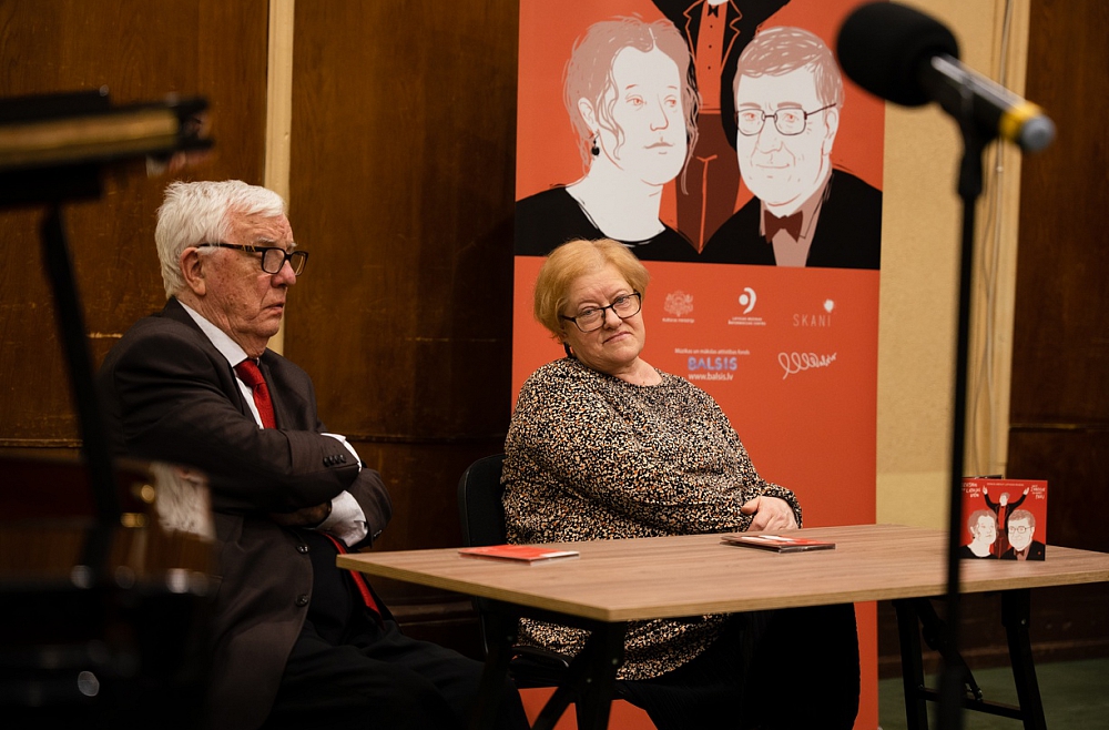 Raimonds Pauls un Inese Zandere 2023. gada 16. martā Latvijas Radio 1. studijā balsis