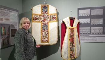 Brīvdabas muzejā aplūkojama izstāde ''Rokdarbi liturģiskajās tekstilijās''