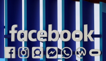 ASV vēlēšanu priekšvakarā «Facebook» bloķē 115 lietotāju kontus