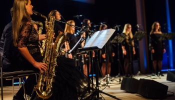 Latvijas Jaunās mūzikas dienu atklājumi un E. Dārziņa mūzikas skolas orķestris ceļa jūtīs