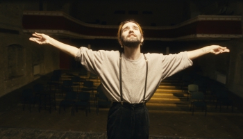 Šekspīra ikoniskais "būt vai nebūt" dokumentālā filmā "Hamleta sindroms"