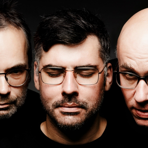 Grupa “Baložu pilni pagalmi” izdod jaunu albumu "... un nekas vairs nav nekas"