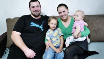 Laiks kopā ar meitām nav izaicinošs, bet pārteigumu pilns. Stāsta Evita un Valters Freiji