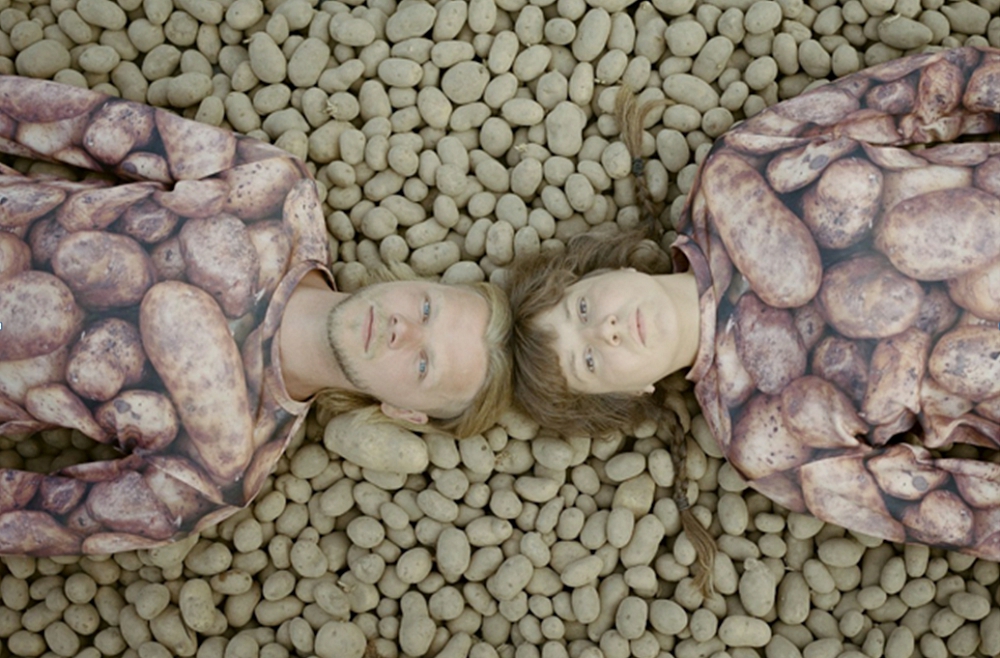 Kartupeļu cilvēki. Mākslinieku duets Renāte Feizaka un Klāvs Liepiņš 