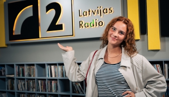 Iepazīstamies ar  jauno dziedātāju Luīzi Burmistrovu