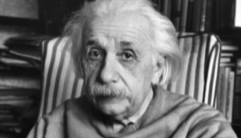 Einšteina relativitātes teorijai 100 gadu!