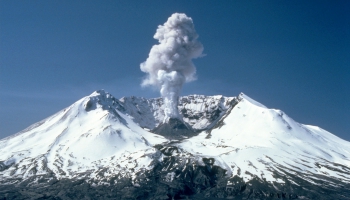 Vulkānu aktivitāte dažādos pasaules reģionos