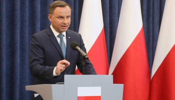 Polijas prezidents Duda uzlicis veto strīdīgajai Augstākās tiesas reformai
