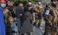Koalīcijas sarunas Vācijā. "Taliban" valdīšana Afganistānā. Lielbritānijā trūkst šoferu