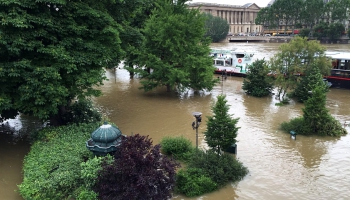 Postošie plūdi Francijai var nest tēriņu palielināšanu
