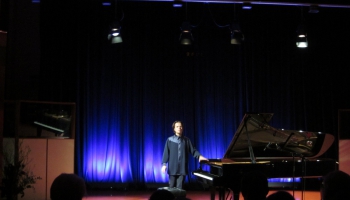 Pianists Jakovs Kacnelsons Latvijas Radio 1. studijā