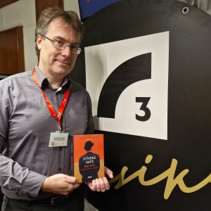 Stīvena Hafa ”Ideju skices” ar pianistu Tomu Ostrovski