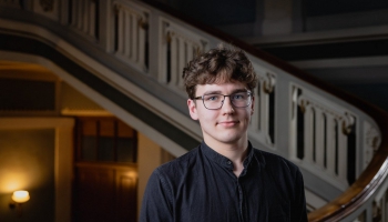 Mūzika, kas runā klusi. Konkursa "Latvijas jaunais virtuozs" finālists Antons Pizāns