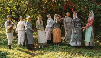 Folkloras kopa "Grodi" ar koncertu "Sudrabu smeldama" svin 35 gadu pastāvēšanas jubileju