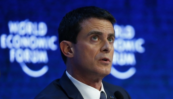 Sociālisti uz Francijas prezidenta amatu virzīs premjeru vai bijušo ekonomikas ministru