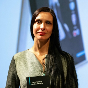 Lauma Mellēna-Bartkeviča un grāmatžurnāls par pēdējo dekādi Latvijas teātrī