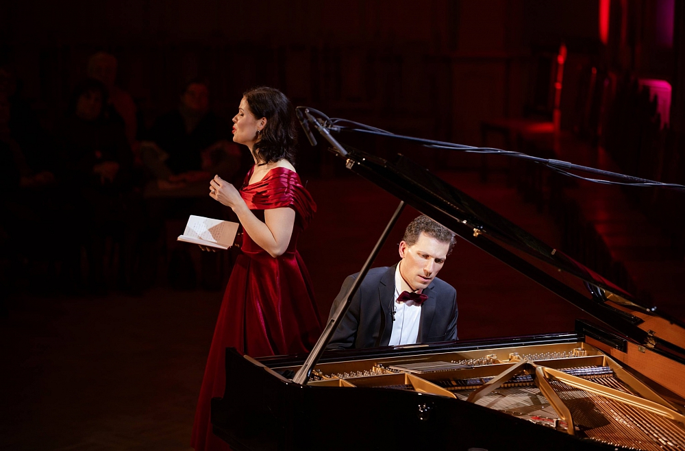 Zanda Švēde un Reinis Zariņš Mazajā ģildē