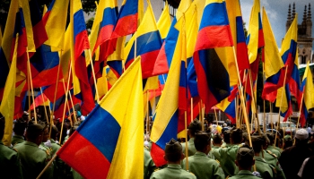 Kolumbijas valdība sāk miera sarunas ar pēdējo aktīvo nemiernieku grupējumu