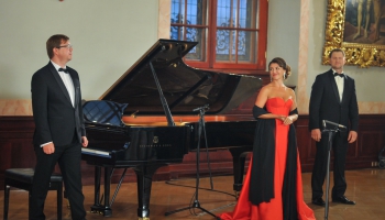 Perīna Madefa, Jānis Apeinis un Mārtiņš Zilberts Melngalvju namā koncertciklā "Kopā"