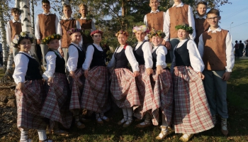 Iepazinām Jaunpiebalgas kultūras nama jauniešu deju kolektīvu „Piebaldzēni”