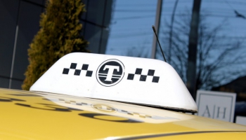 Saeimā konceptuāli atbalsta ieceri ATD uzticēt taksometru vadītāju reģistra izveidi