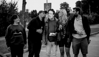 SUZANNA: mēs spēlējam kopā, jo esam draugi