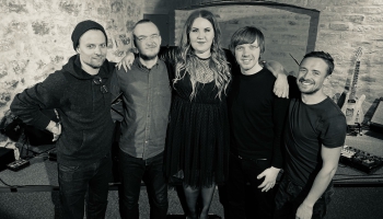 Grupa “Kristine Praulina & The Soulful Crew” izdod singlu latviešu valodā - “Ziemā”