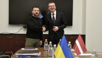 Latvija apņemas palīdzēt stiprināt Ukrainas aizsardzību