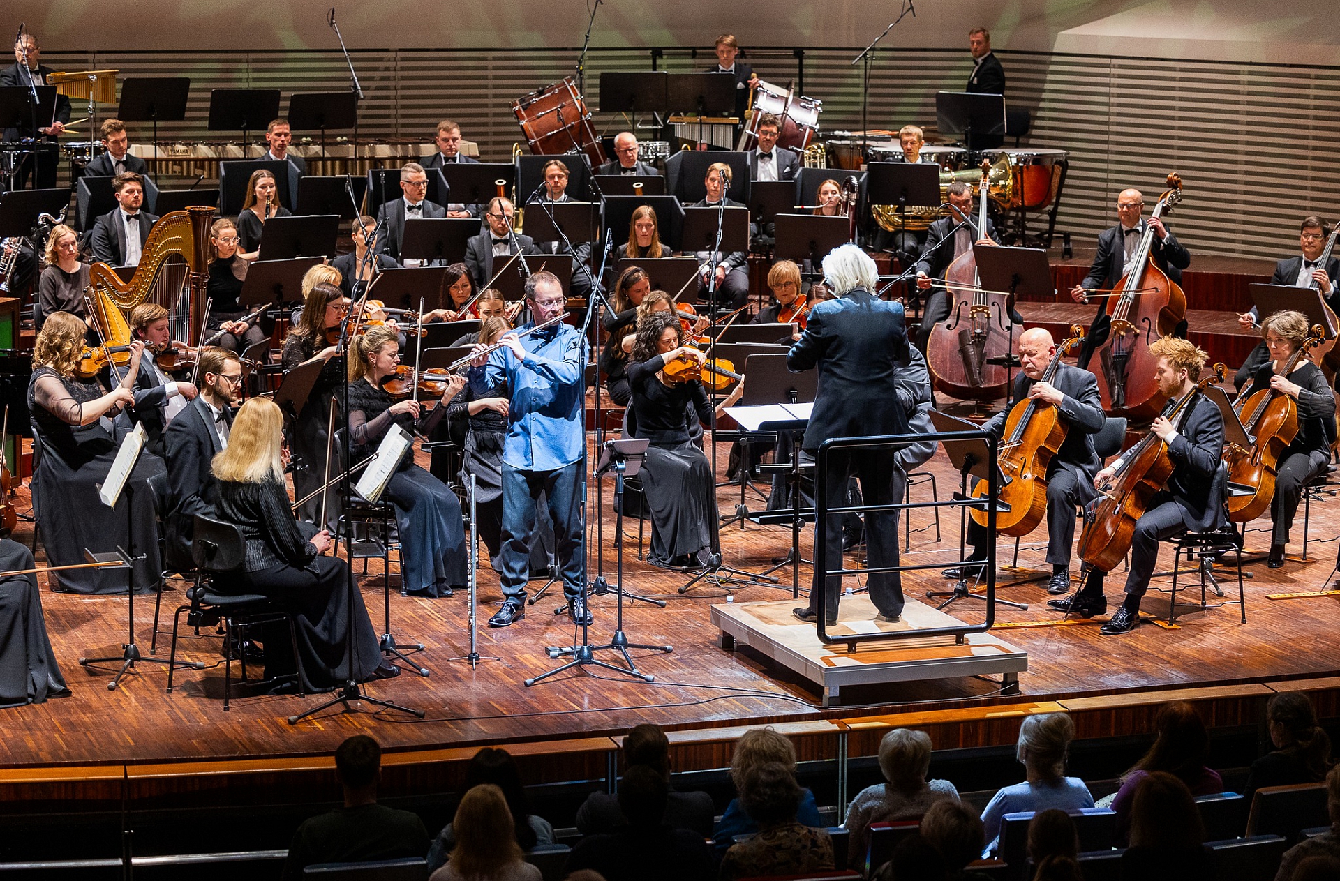 "Flautas burvība un Dvoržāka simfoniskais spēks" Liepājas koncertzālē "Lielais dzintars"