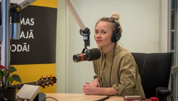 Aija Andrejeva nodod klausītāju vērtējumam singlu "Bāc"