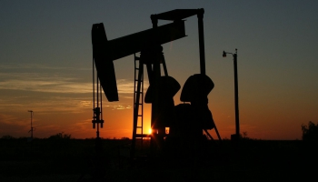 Notikumi pasaulē: Krīt naftas cenas. Dezinformācijas pandēmija