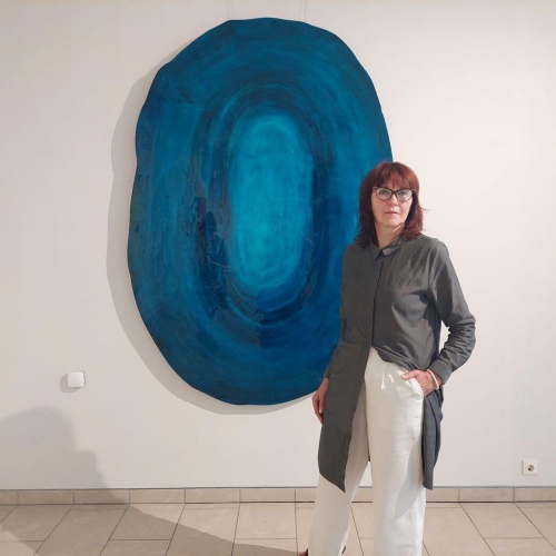 Ar divām izstādēm atklāj vasaras izstāžu sezonu Jūrmalas muzejs