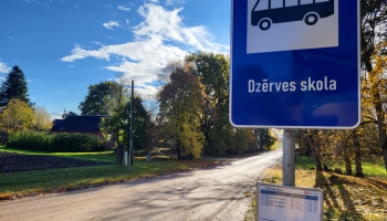  Mazo lauku skolu nākotne: visas gaida, kura „nomirs” pirmā