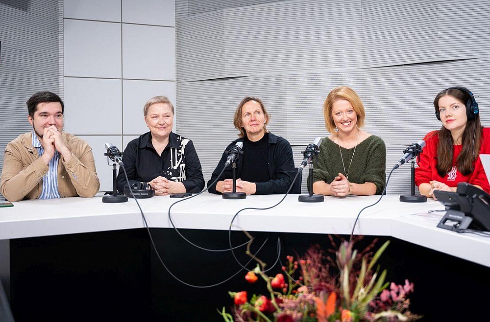 LR-100 Kristaps Feldmanis, Aiga Pelane, Zane Eniņa, Andra Briekmane un Daira Zīle