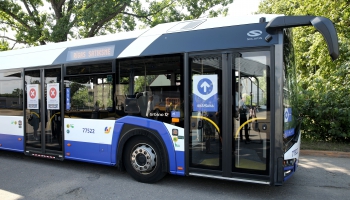 Kā tas ir - stūrēt autobusu Rīgas ielās?