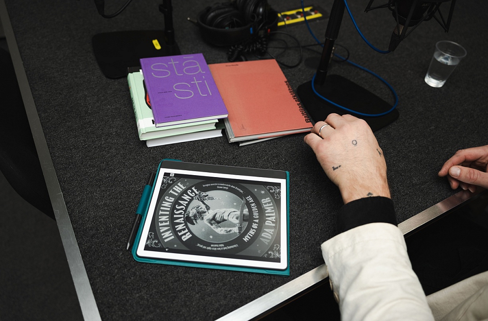 grāmatu stāsti vēsturnieki