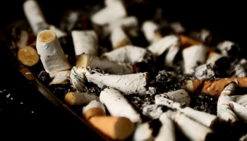 Legālās cigaretes smēķē vairāk; tirgotāji pelna uz akcīzes celšanas rēķina