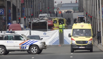 Briseles lidostā un metro sprādzienu vilnis; ziņo par vismaz 21 upuri