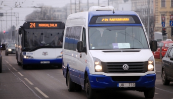 Rīgas dome plāno noteikt mikroautobusos "Rīgas satiksmes" braukšanas maksas tarifu