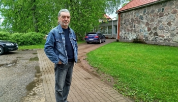 Художник из Мадоны Валерий Байда 