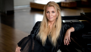 Dziedātāja, decembra jubilāre Ieva Kerēvica: Esmu uzaugusi vilku barā  