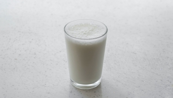 Молоко и фрукты от местных производителей - детям в школы и детсады