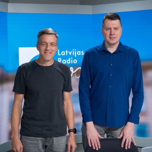 Līkumojam starp laikmetiem un krustpunktiem kopā ar Arni Krauzi